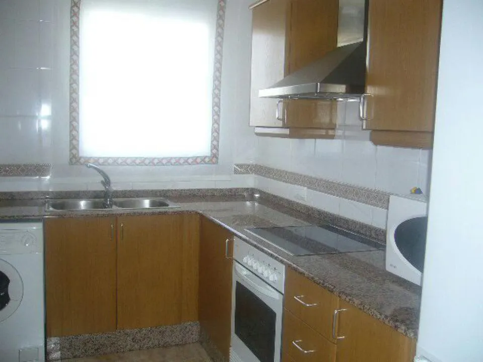 Apartamento en Playa Deveses, Alicante - foto 4